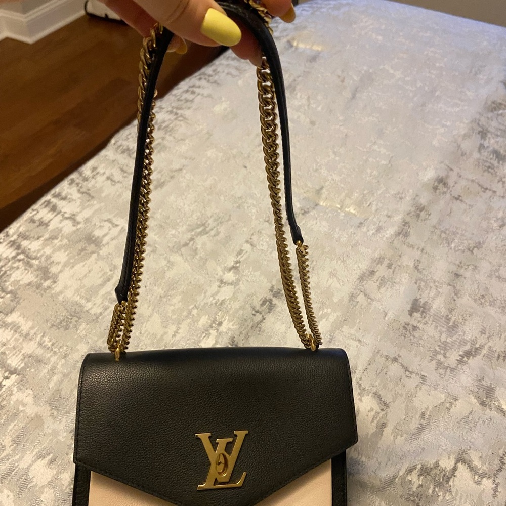 LV - Picture 9 of 10